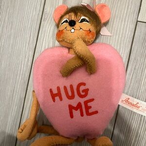 Annalee Valentine’s Day “Hug Me” Mouse